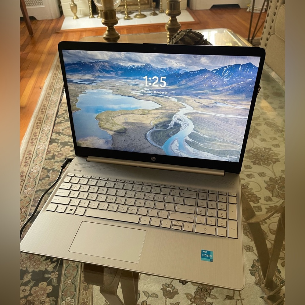 HP 15.6" HD Touchscreen
Laptop Intel